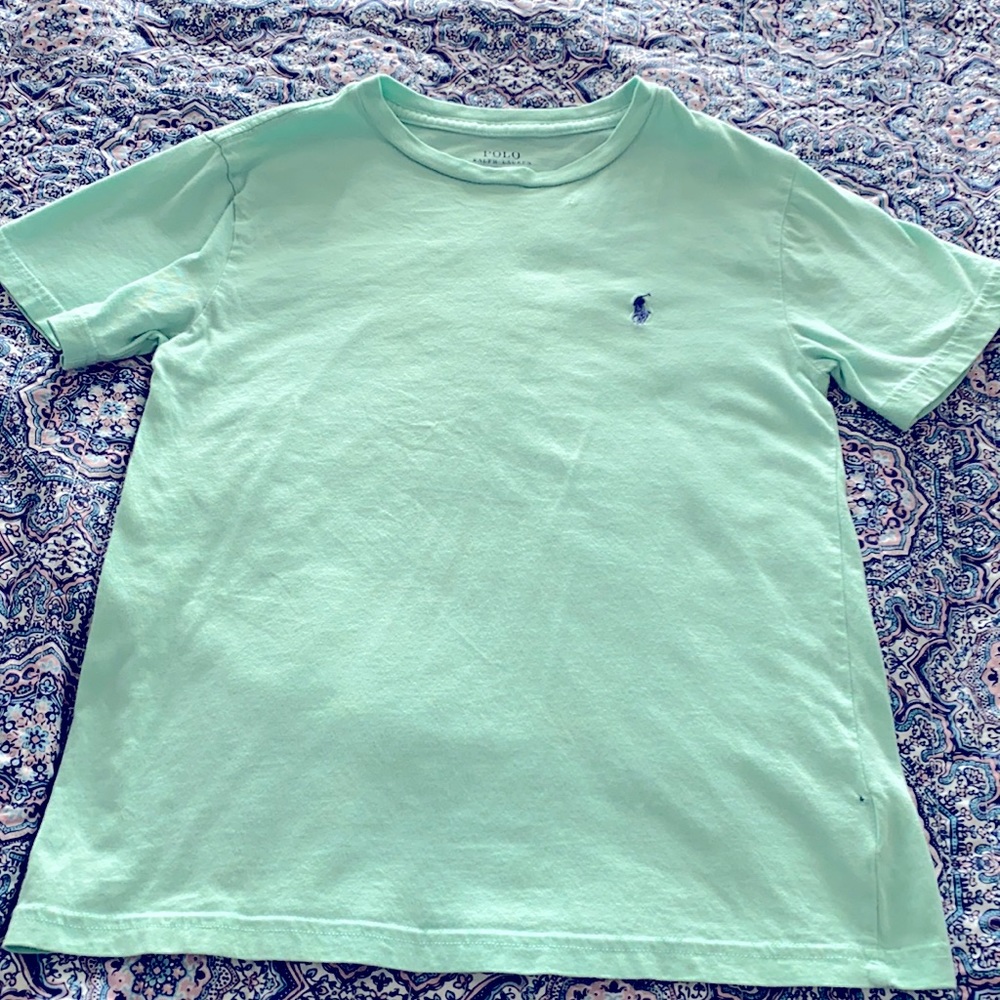 Tee